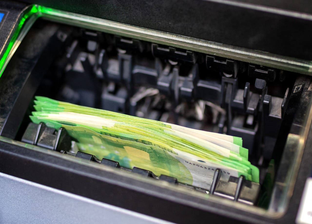 Konto osobiste. Bank internetowy, czy jednak tradycyjny