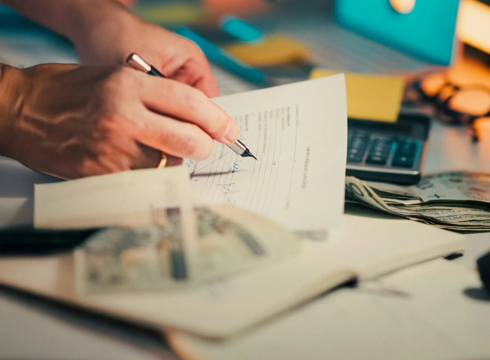 Stopy procentowe spadają. Jak teraz wybrać lokatę, by nie stracić?