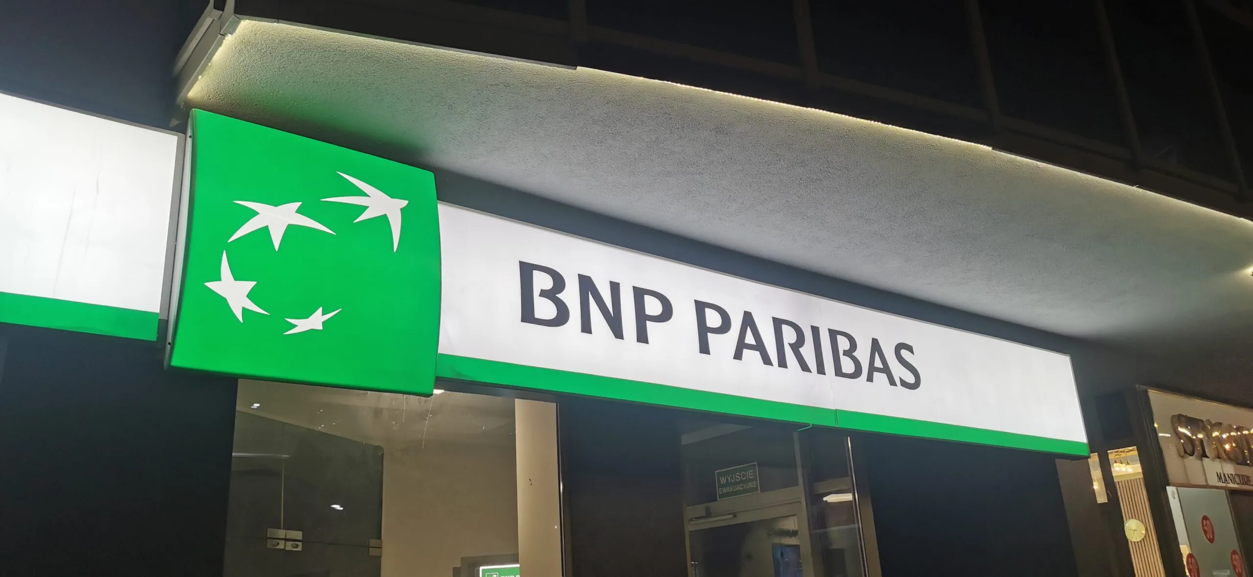 Bonus na wiosnę w BNP Paribas: jak odebrać 550 zł premii i 7% na oszczędnościach